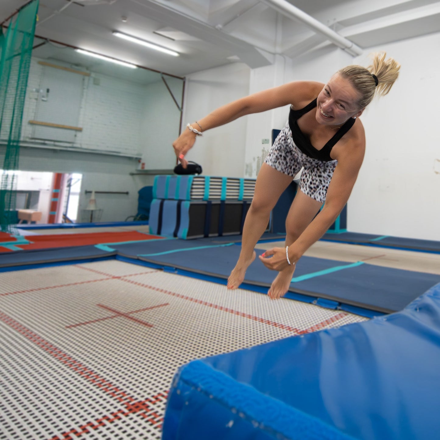 Trampoliini aikuiset maanantaisin klo 18.00 - 19.00 Kevät 2026