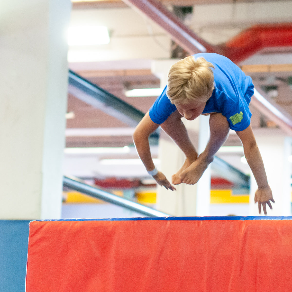ACROBATICS & PARKOUR 9-11 y.o. SATURDAYS 13:30-14:30 Autumn 2025 New - In English