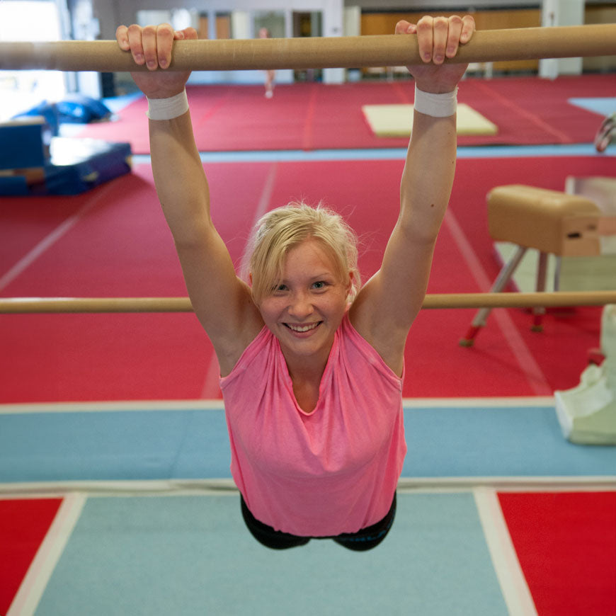 Telinevoimistelu aikuiset maanantaisin klo 18.00 - 19.30 Syksy 2025