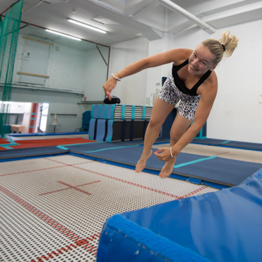 Trampoliini aikuiset maanantaisin klo 18.00 - 19.00 Kevät 2026